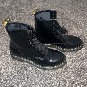 Brand new patent leather doc martens women’ssize 9